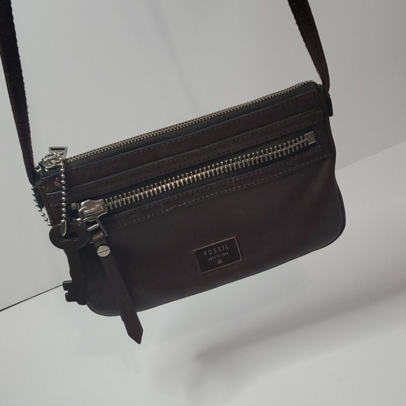 Fossil bag /leather / accepting offers - Picture 2 of 7